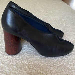 Iconic Phoebe Philo Old Celine pumps size 38
